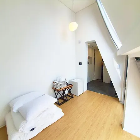 Yolo Guesthouse Seoul Exterior photo